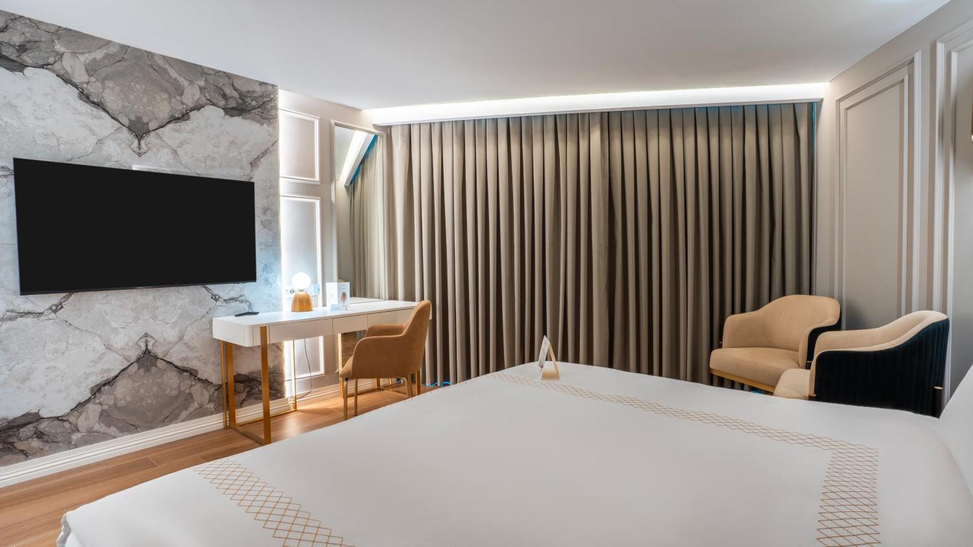 Hotel Qlusive