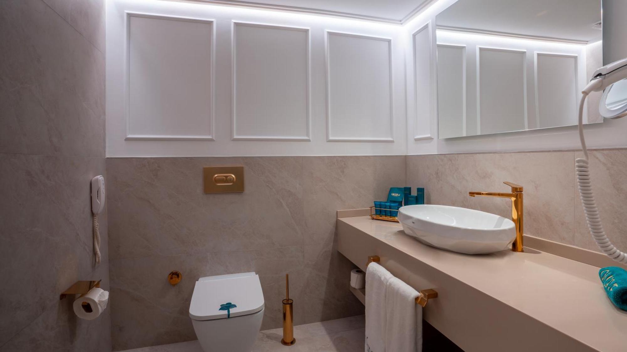 Qlusive Hotel 5*